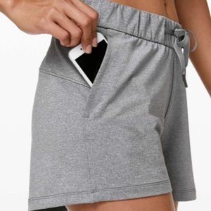 Lululemon On The Fly Short 2.5”